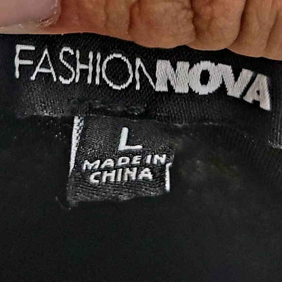 Like New | Fashion Nova | Long Sleeve Crop Top | Size: L - Picture 3 of 3